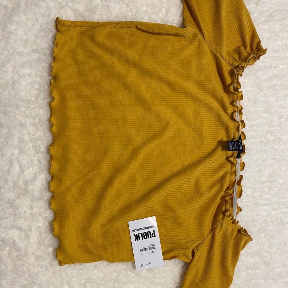 Off the shoulders top